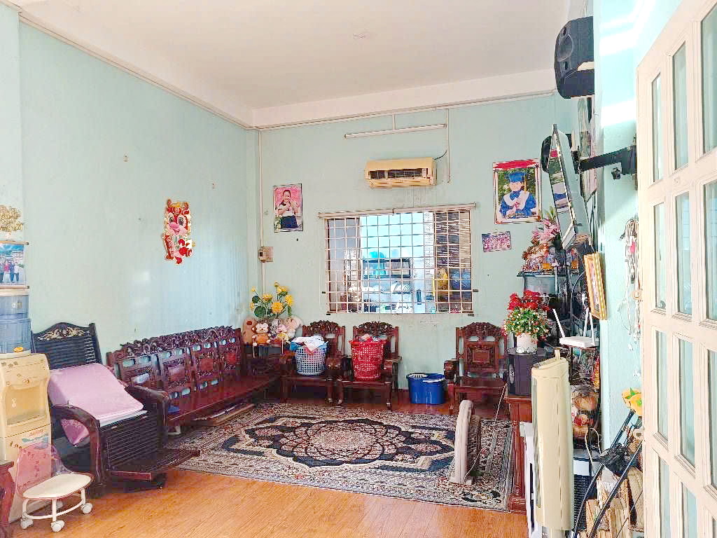 Bán nhà 2 lầu mặt tiền KD sầm uất đường Âu Dương Lân P.3 Quận 8